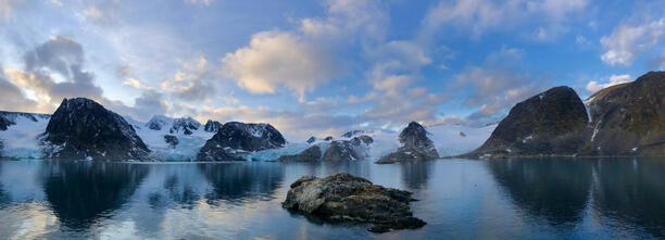 處女地 The Virgin Land 數碼攝影、數碼輸出 Digital photo, giclee print 150 cm x 51.11cm 50 cm x 33 cm x 5 pcs 2021